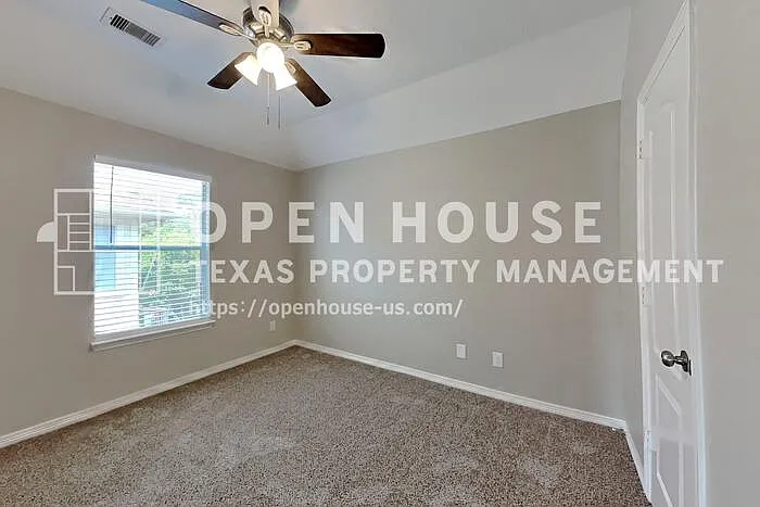 8000 N Tarrytown Crossing Dr — Photo 13