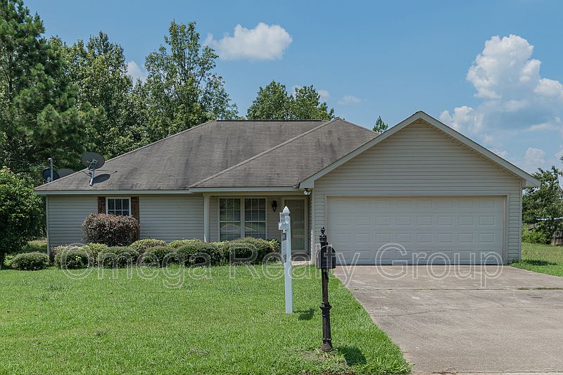 1st image of 13865 Roanoke Dr