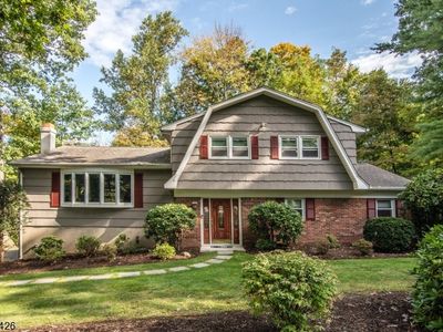 96 Choctaw Trl, Ringwood, NJ, 07456