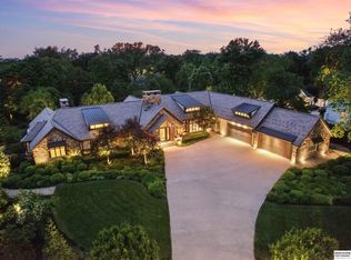 840 Loveland Dr, Omaha, NE 68114