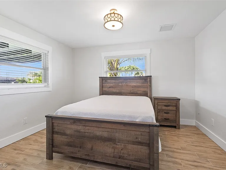 2232 SE 27th St — Photo 37