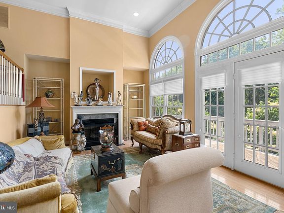 5th image of 821 Oak Knoll Ter