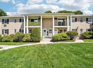 15 Doxbury Lane, Suffern, NY 10901
