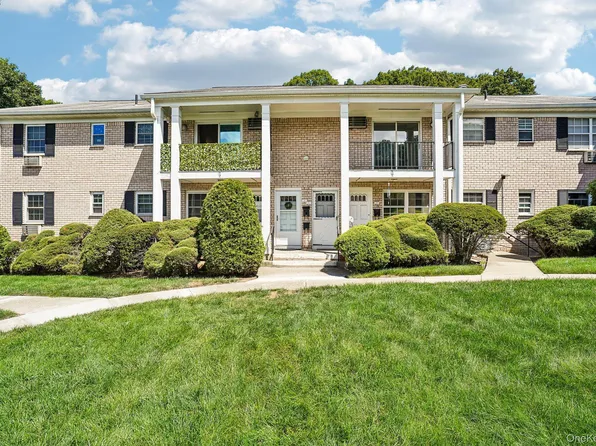 15 Doxbury Lane, Suffern, NY 10901