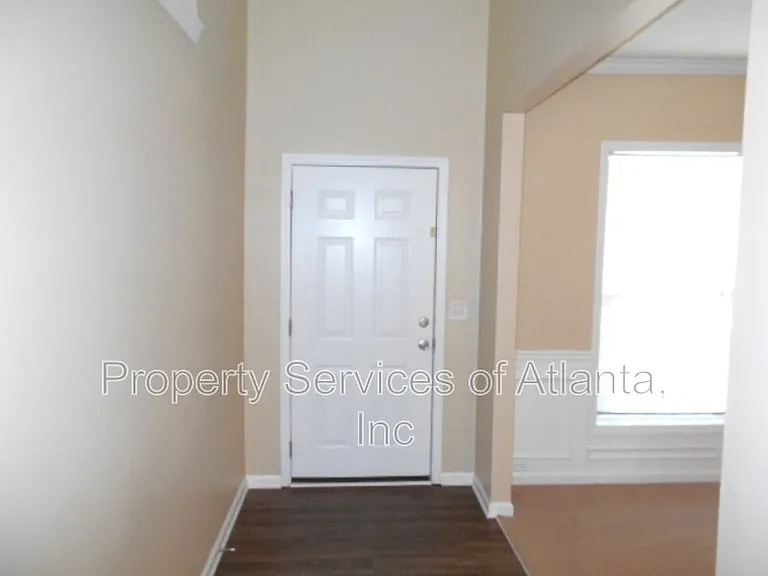 2379 Tullamore Cir — Photo 3