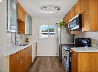 318 455th Cres, Oakland, CA 94610