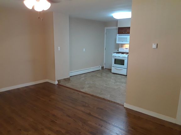 5th image of 111 S Washington Ave #B