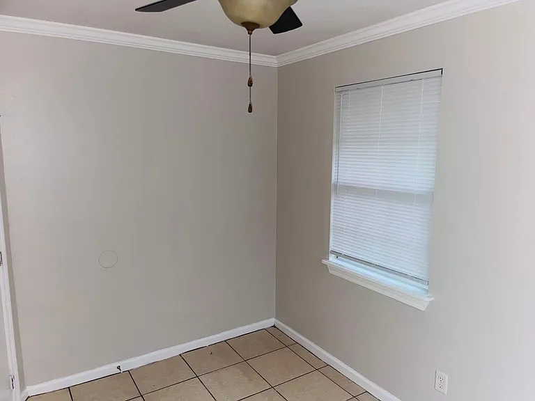 111 Columbia Dr #6 — Photo 12