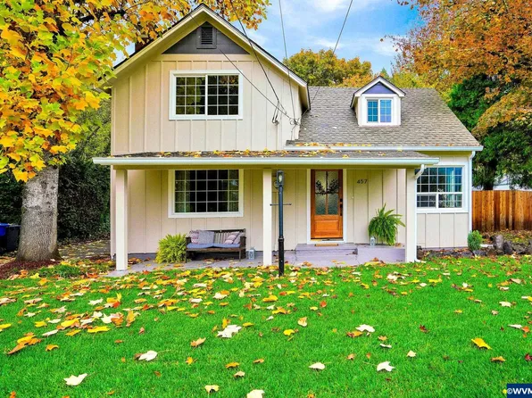 457 NW Alder St, Mill City, OR 97360