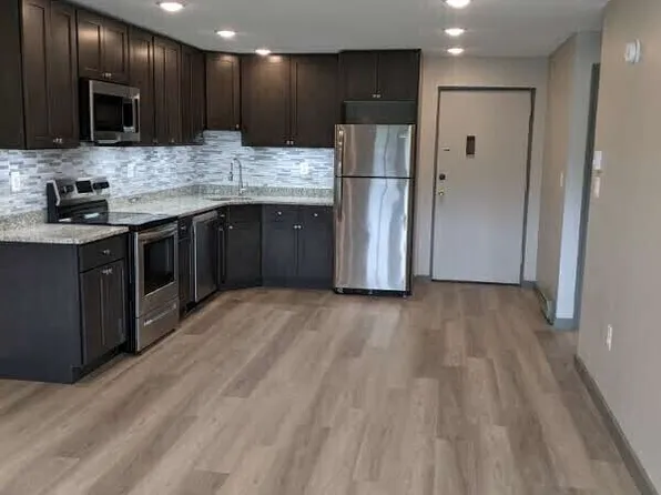 990 Yale Ave APT H10, Wallingford, CT 06492