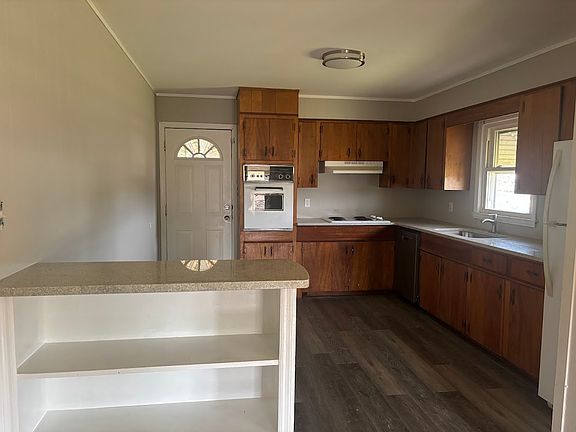 2nd image of 8897 Asheville Hwy