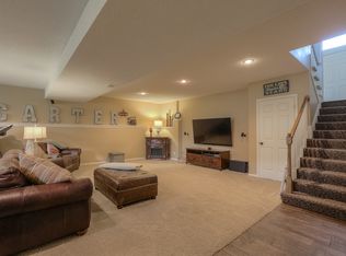 7802 W 144th Ter, Overland Park, KS 66223