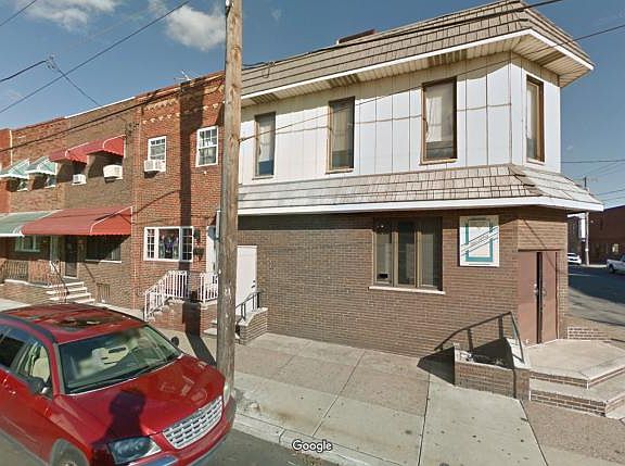 4th image of 2349 S 10th St Fl 1ST