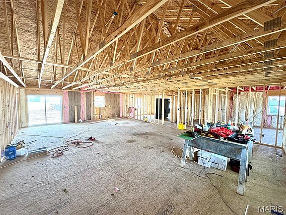 5th image of 1 Janet Trl