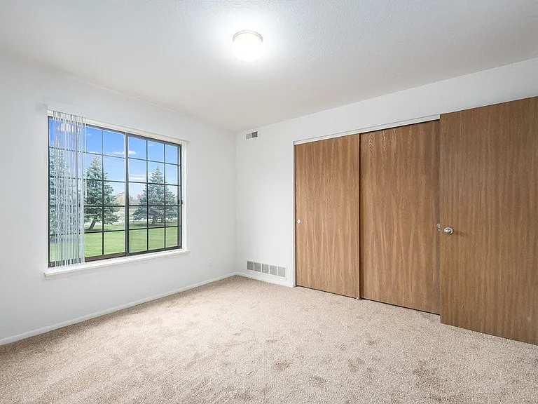 Tanglewood Apartments — Photo 73