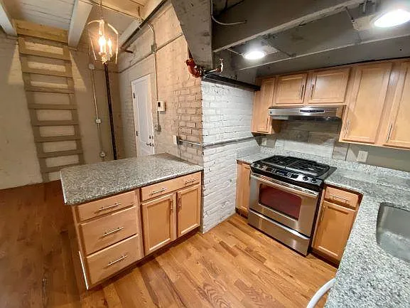 1016 Jefferson St #4 — Photo 14