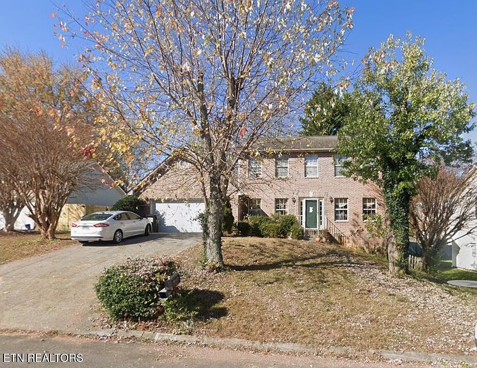 1st image of 1445 Pheasants Glen Dr