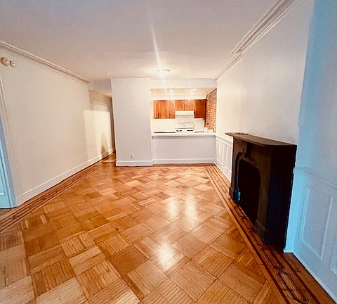 3rd image of 192 Lincoln Pl #1