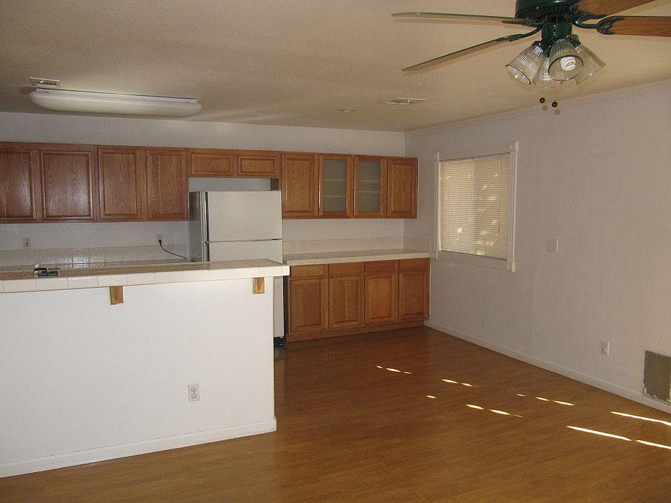 2nd image of 326 Laguna Glen Dr