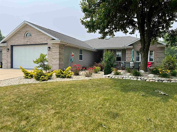 2nd image of 969 Bedford Dr