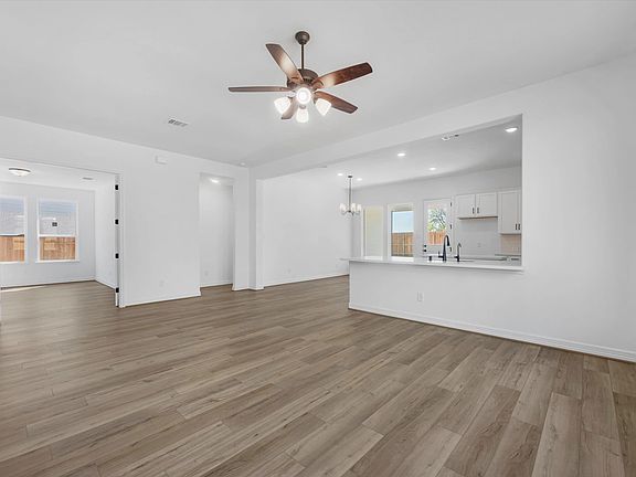 32007 Sweet Pea Meadows Drive Interior Image 5