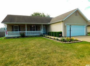 1512 W Cloverdale Rd, Chillicothe, IL 61523