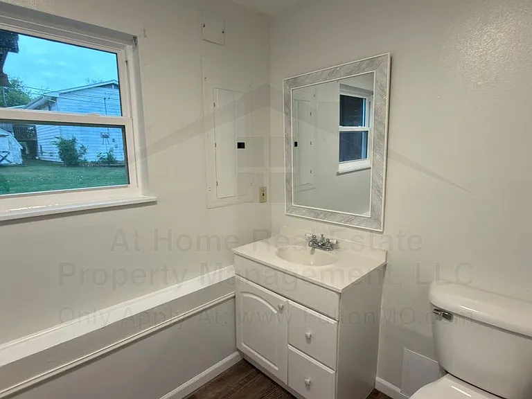 1 Locust Ln — Photo 28