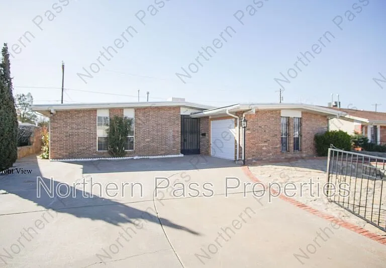 10109 Milan St — Photo 2