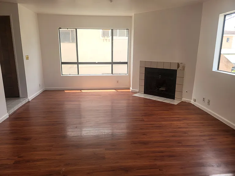 111 S Marguerita Ave #E — Photo 10