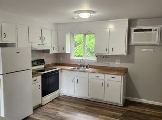 21 Greenwood Dr #3, Leominster, MA 01453