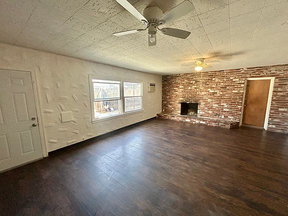 2nd image of 1304 N Fruit Ave