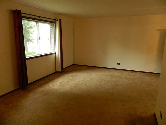 3rd image of 30W130 Branch Ave