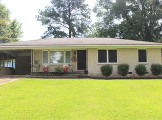 1110 Keith St, Philadelphia, MS 39350