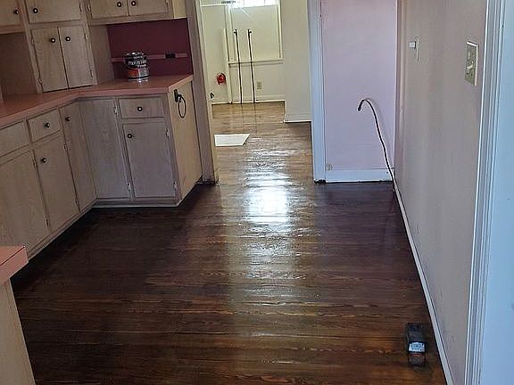 kitchen wall for stove 