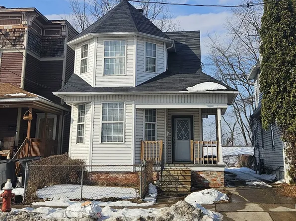 2424 Broadway St, Toledo, OH 43609