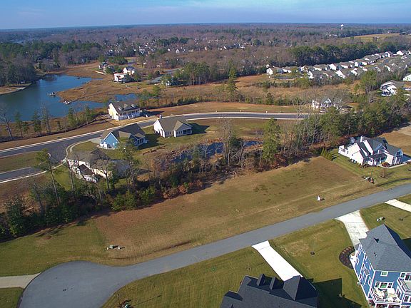 2nd image of 23920 Sunny Cove Ct