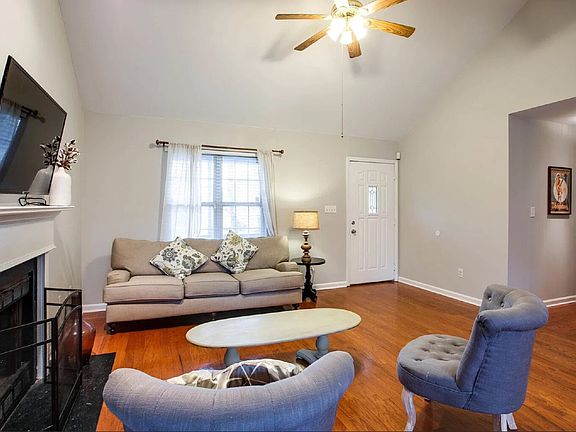 5th image of 1713 Greenwood Ave