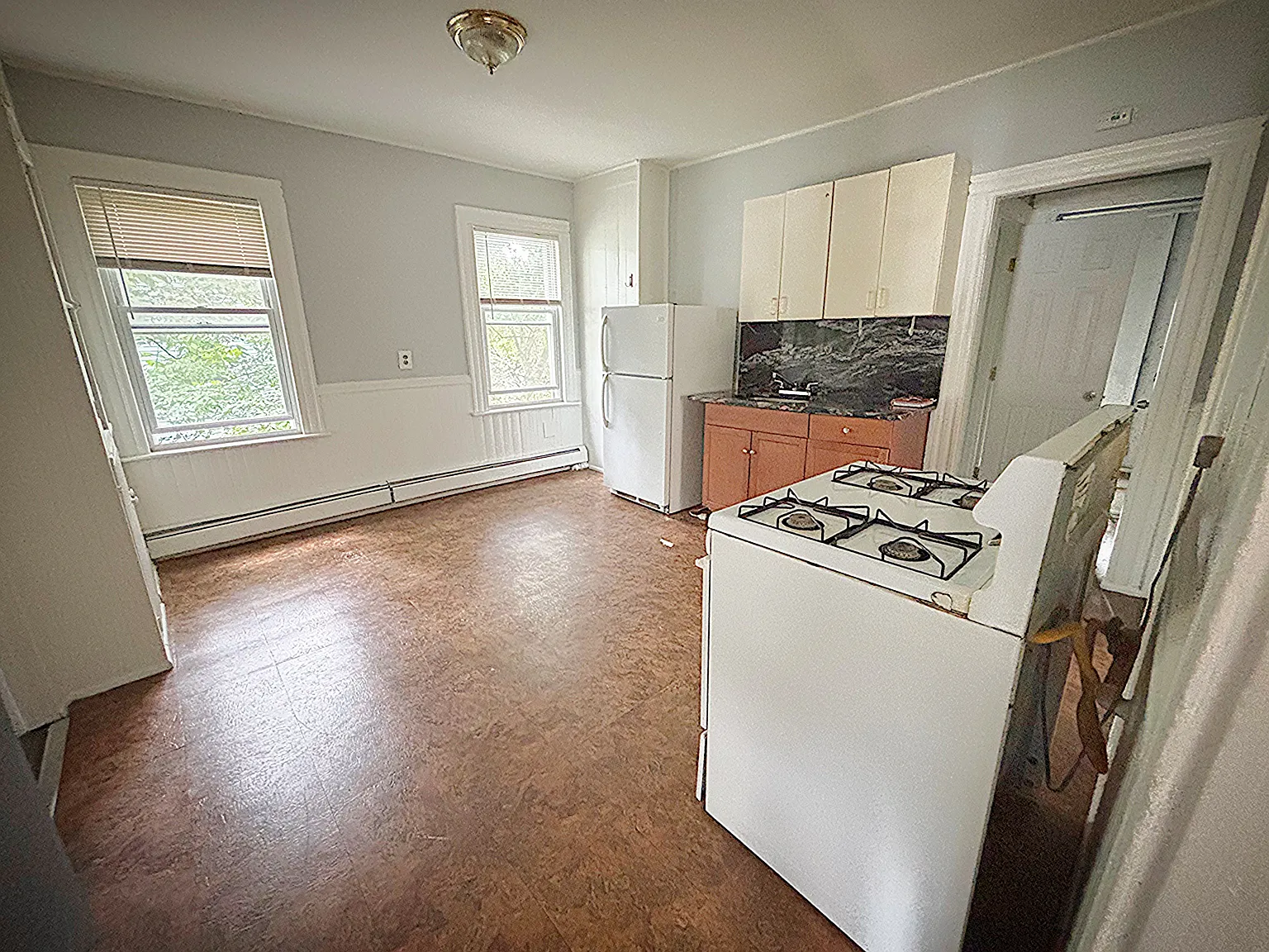 2 bed, 900 sqft, $1,500 — Photo 4