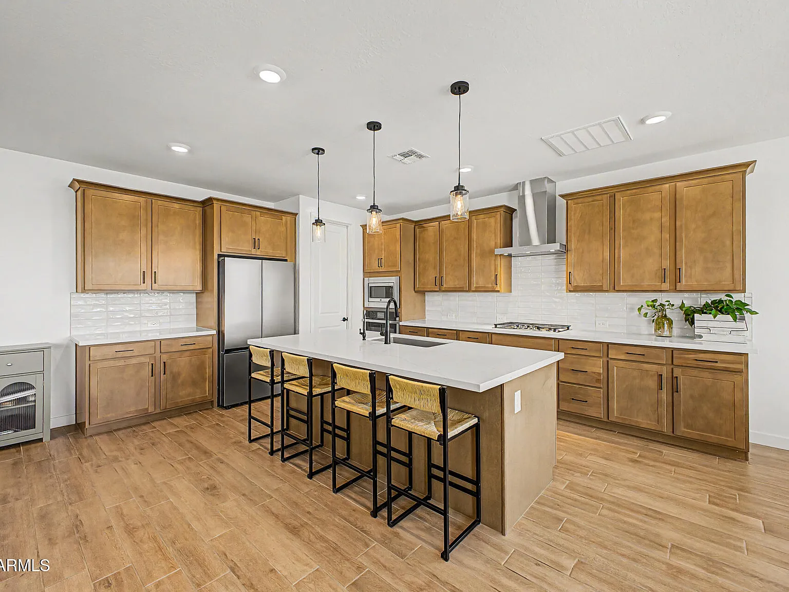 5 bed, 3.0 bath, 2852 sqft, $3,800 — Photo 4