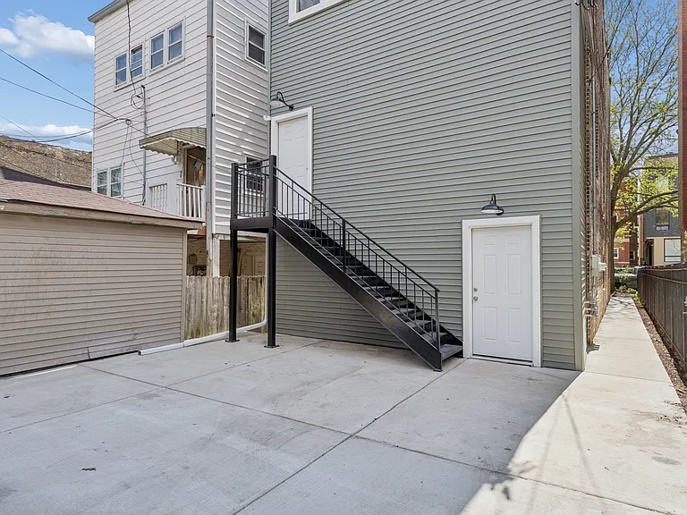 2002 W Huron St #1F — Photo 20