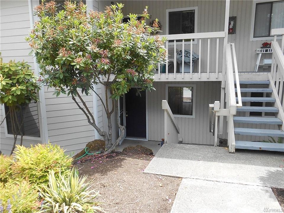 1st image of 19773 3rd Ave NW APT 11