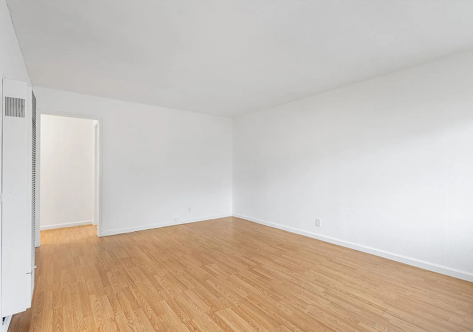 2136 Lincoln Ave #J - 1 bedroom | 1 bath — Photo 3