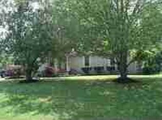 63 Meadowood Dr, Jackson, TN 38305