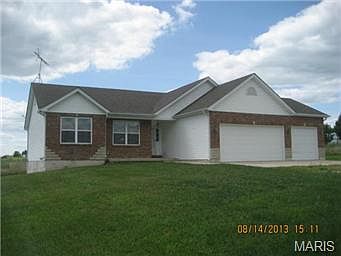 1st image of 9 Green Oaks Ln