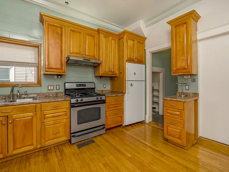 52 Barrett St #1 — Photo 7