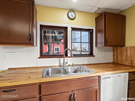 5th image of 624 Karluk St