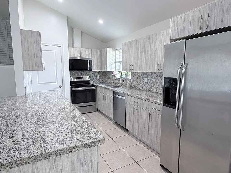 3317 Australian Ct