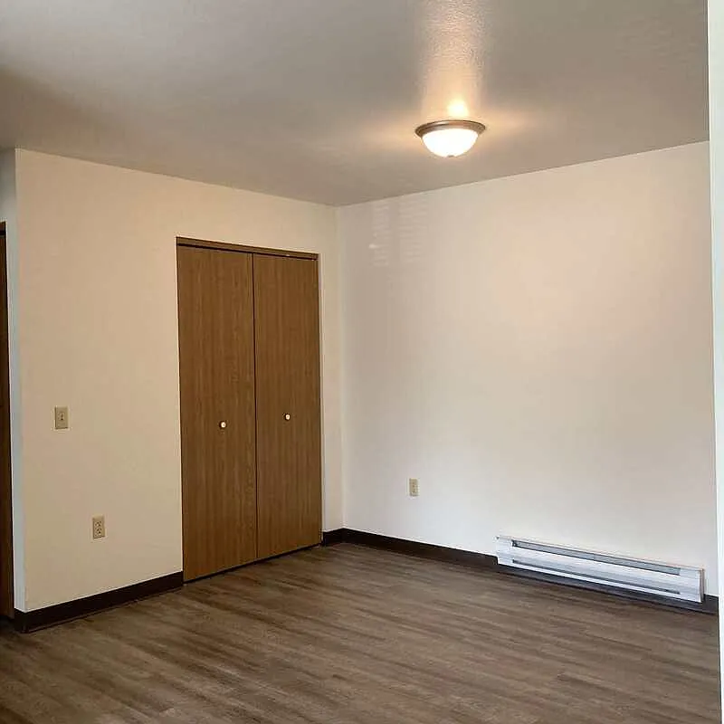 1 bed, 1.0 bath, $749 — Photo 3