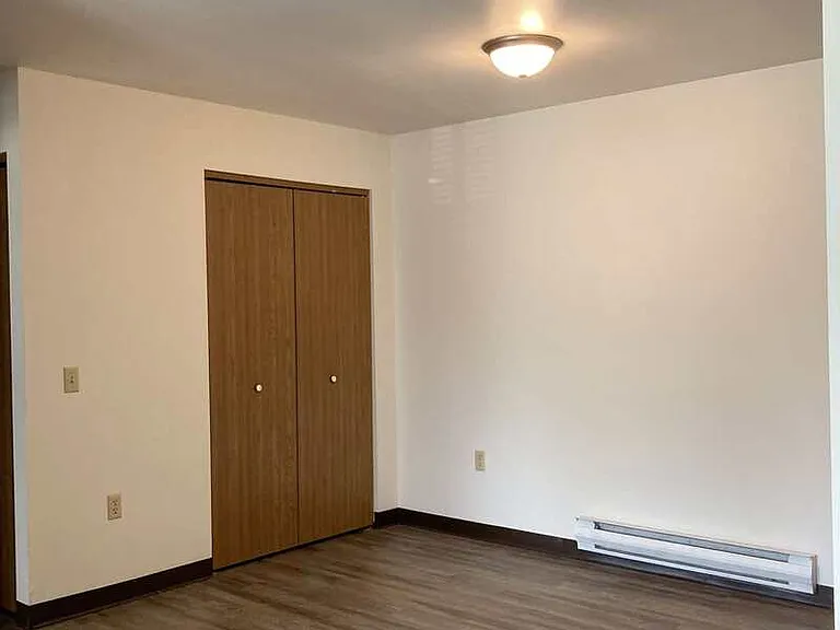 120-130 Memorial Dr #P — Photo 3