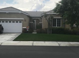 10533 Lanigan Rd, Apple Valley, CA 92308
